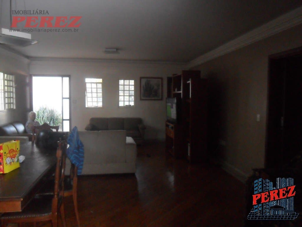 Casa, de 4 quartos, 493.75 m² à venda no Vila Brasil - Londrina/PR - Foto 14