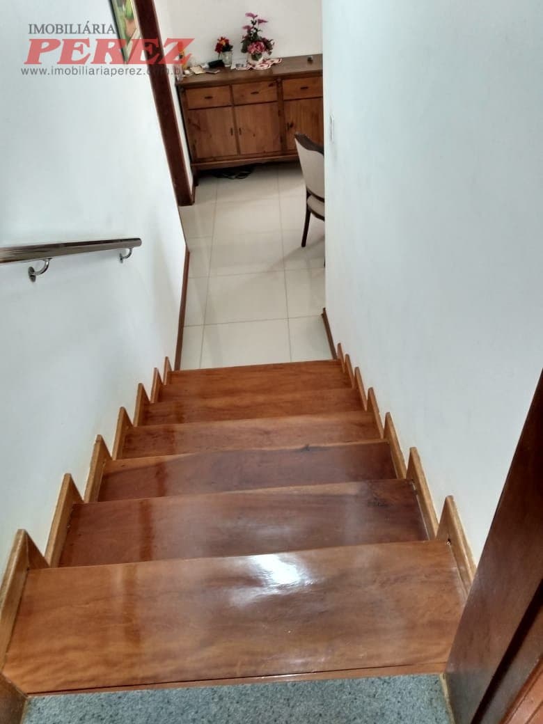 A Imobiliária Perez oferece à você essa ótima opção de sobrado a locação e venda em Londrina: - Foto 12