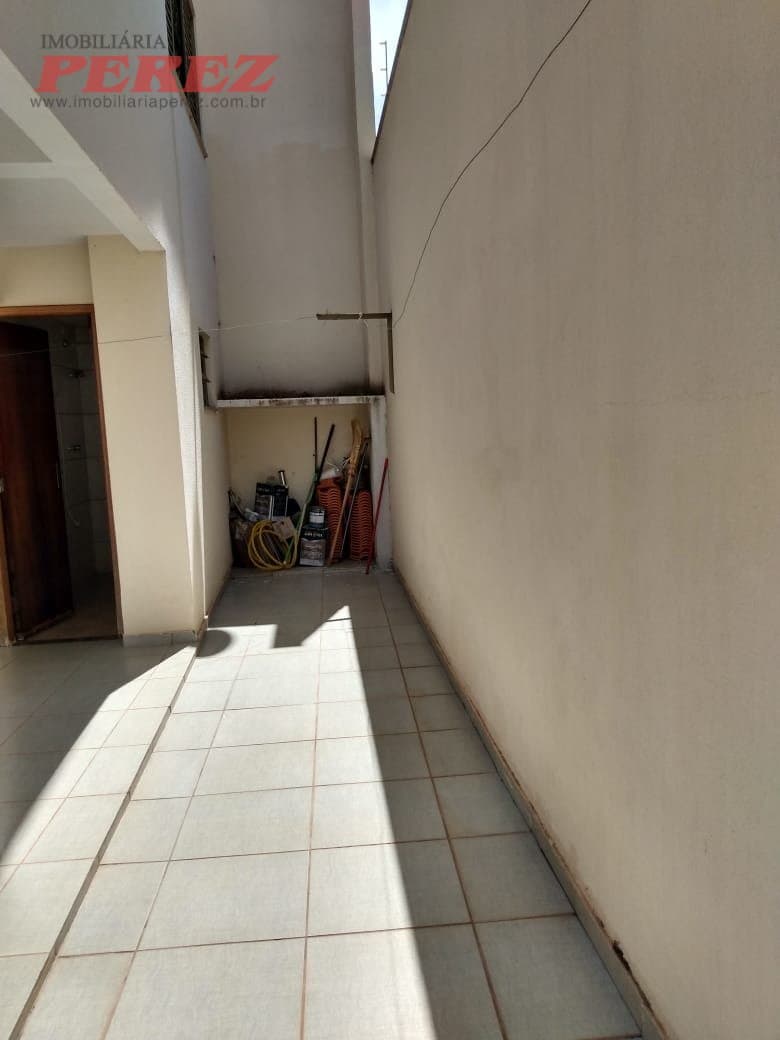 A Imobiliária Perez oferece à você essa ótima opção de sobrado a locação e venda em Londrina: - Foto 35
