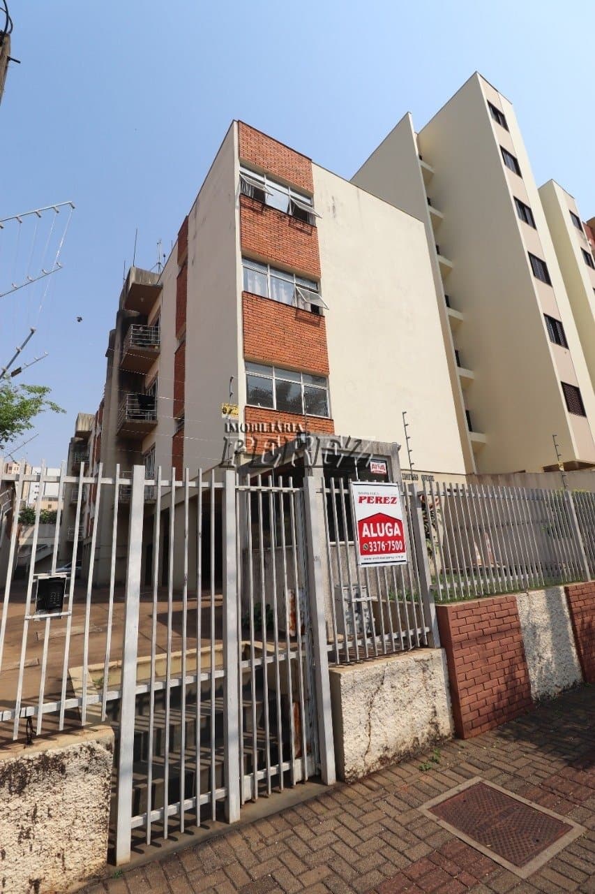 Apartamento para alugar na Rua Brasil no centro de Londrina - Edifício Quebec - Foto 0