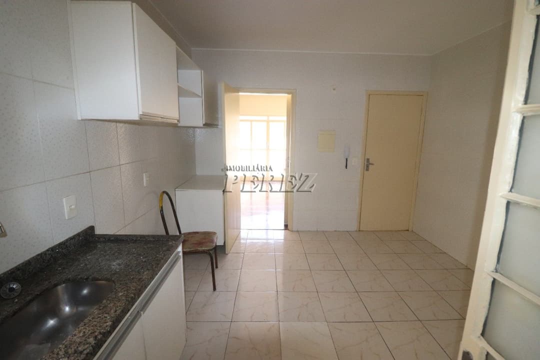 Apartamento para alugar na Rua Brasil no centro de Londrina - Edifício Quebec - Foto 13