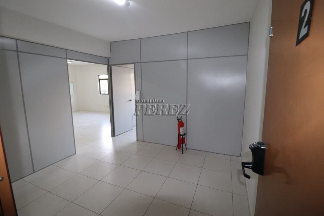 Sala comercial para alugar na Av Duque de Caxias em Londrina. - Foto 1