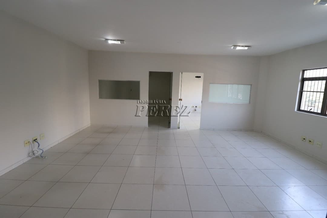 Sala comercial para alugar na Av Duque de Caxias em Londrina. - Foto 5