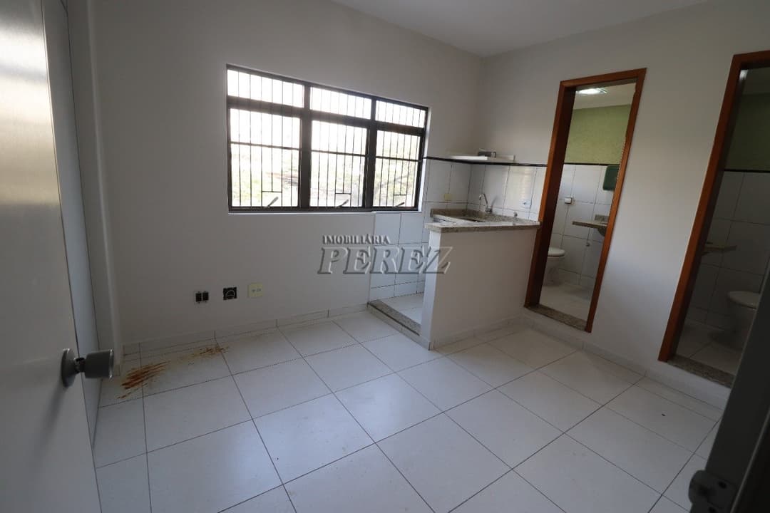 Sala comercial para alugar na Av Duque de Caxias em Londrina. - Foto 8
