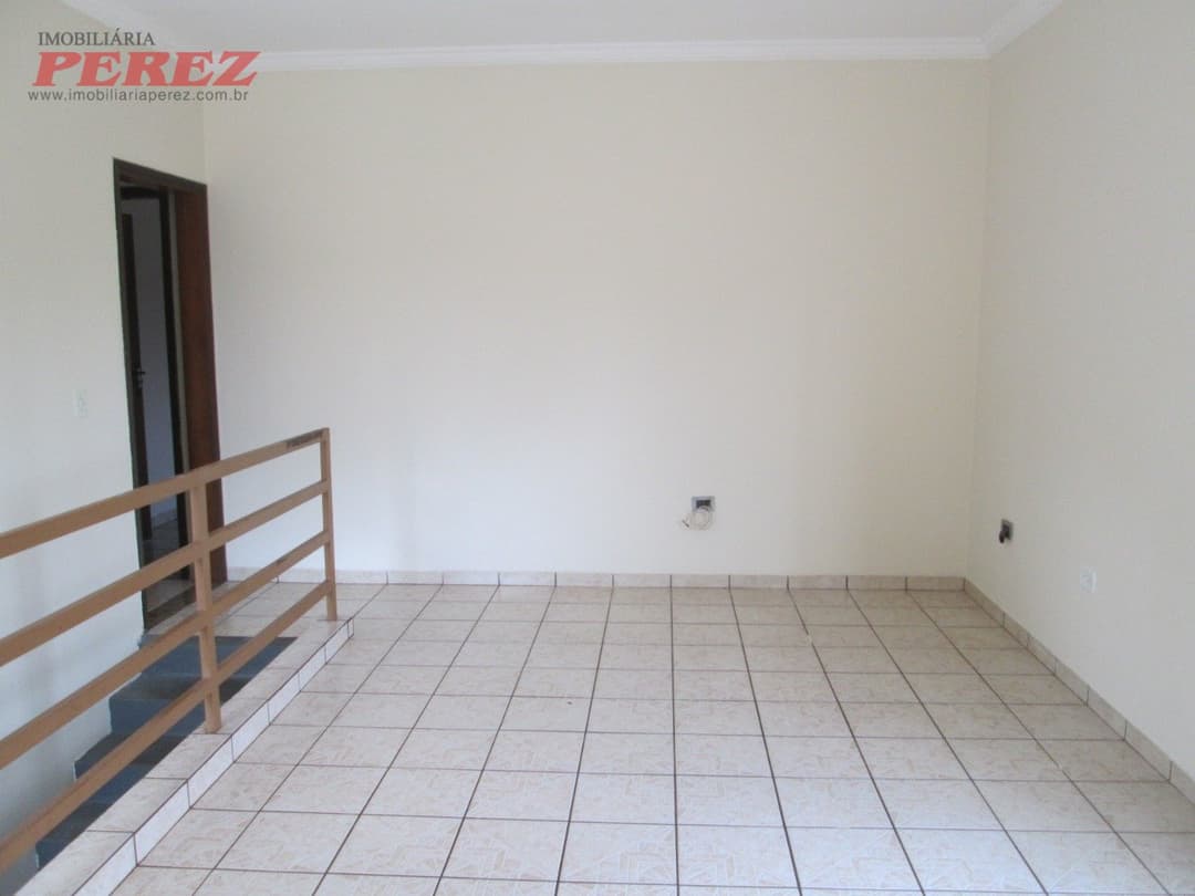 Sobrado para alugar no Santa Mônica, na região norte de Londrina - Foto 1