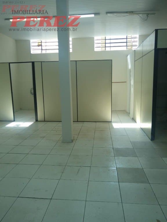 Loja comercial à venda na Rua Sergipe no centro de Londrina - Foto 17