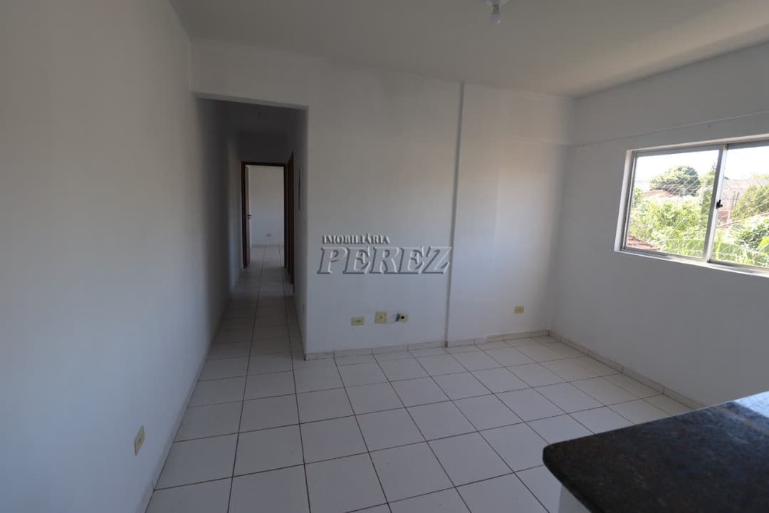 Apartamento para alugar no Edifício Patrícia Makino, centro de Londrina - Foto 2