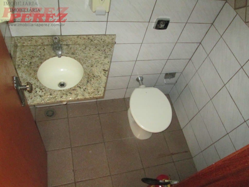 Sala comercial para alugar no Ed. Maria Renilda, na Rua Mato Grosso - Centro de Londrina. - Foto 3