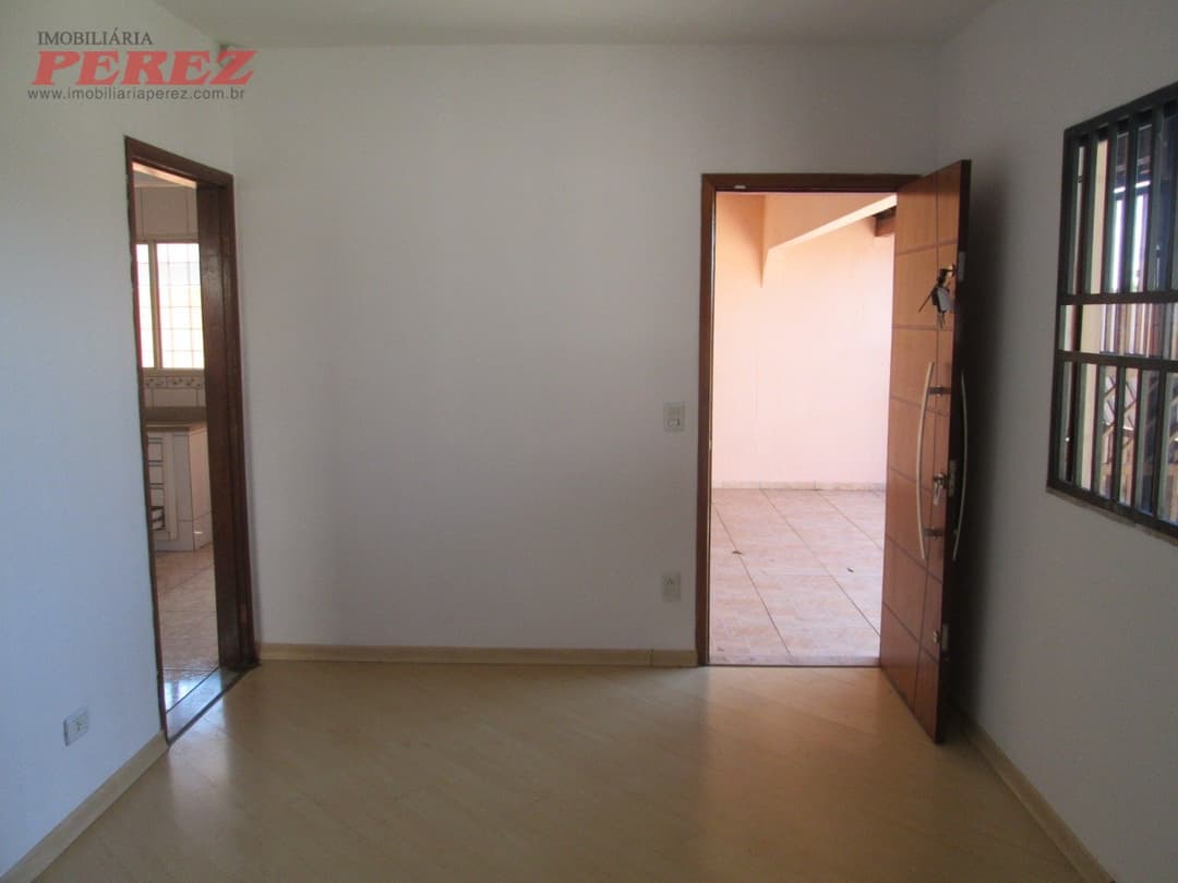 Casa, de 3 quartos, 152 m² à venda no Pacaembu - Londrina/PR - Foto 2