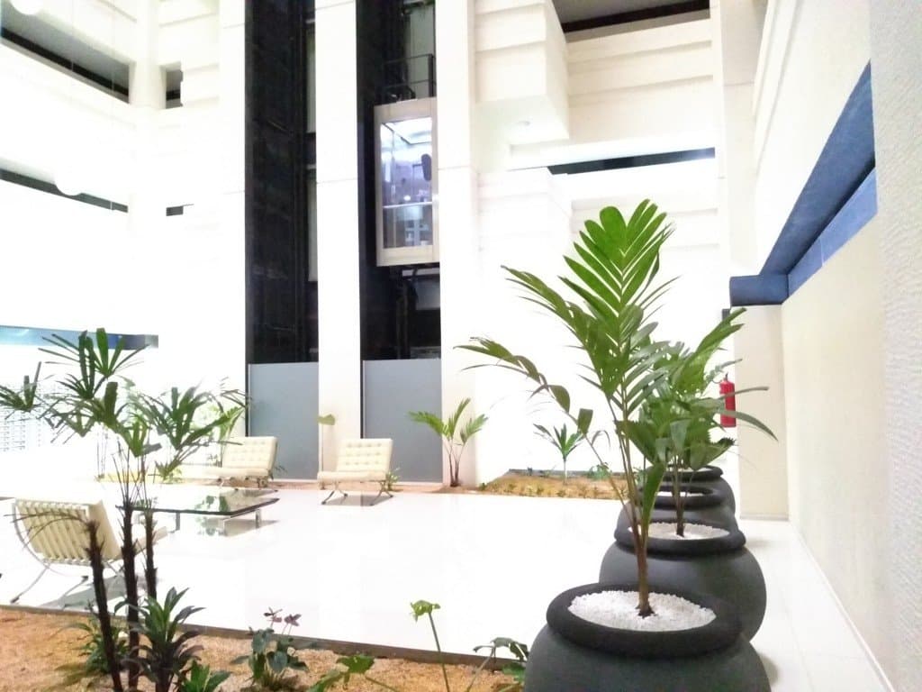 Apartamento no Edifício Jardim De Ester, de 2 quartos para alugar no Vila Brasil - Londrina/PR - Foto 2