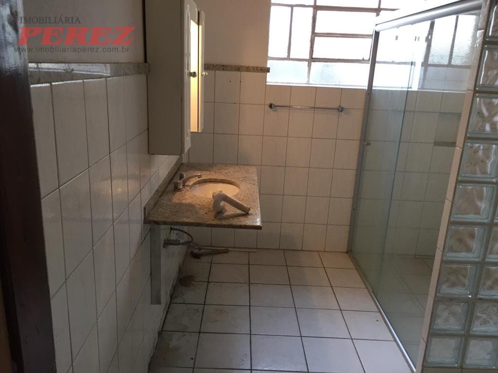 Casa comercial, de 3 quartos, 187.95 m² à venda no Bancarios - Londrina/PR - Foto 27
