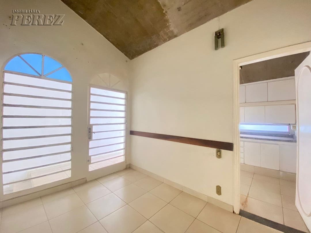 Imóveis Comerciais, 441.43 m² para alugar no Vitoria - Londrina/PR - Foto 11