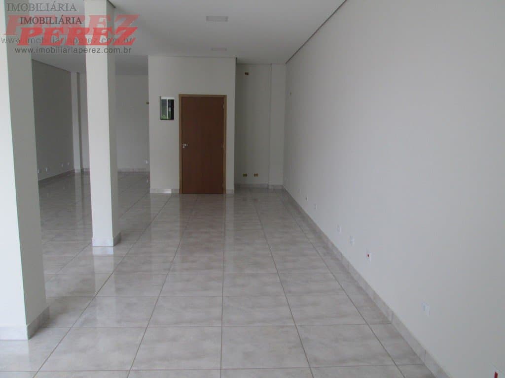 Sala comercial para alugar na Rua Rolandia, região oeste de Londrina - Foto 1