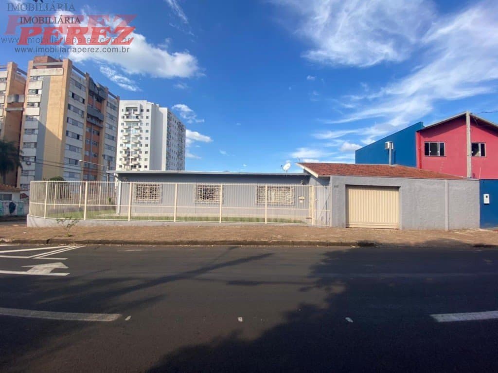 Casa, de 3 quartos, 215 m² à venda no Centro - Londrina/PR - Foto 0