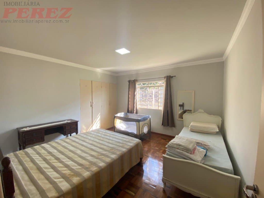 Casa, de 3 quartos, 215 m² à venda no Centro - Londrina/PR - Foto 8
