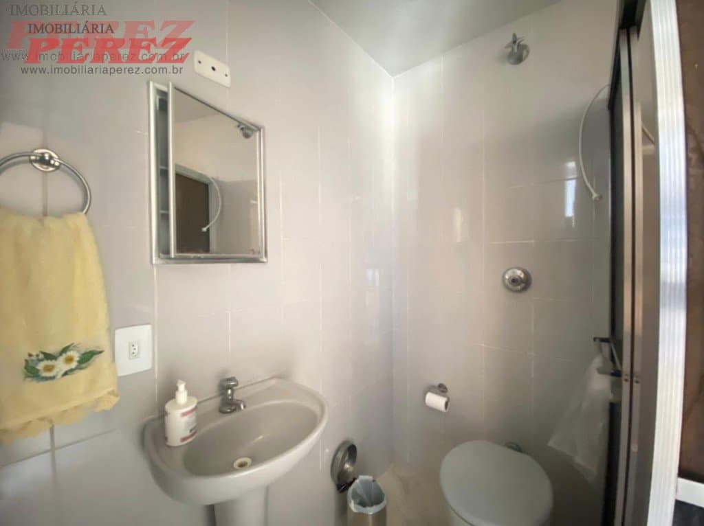 Casa, de 3 quartos, 215 m² à venda no Centro - Londrina/PR - Foto 18