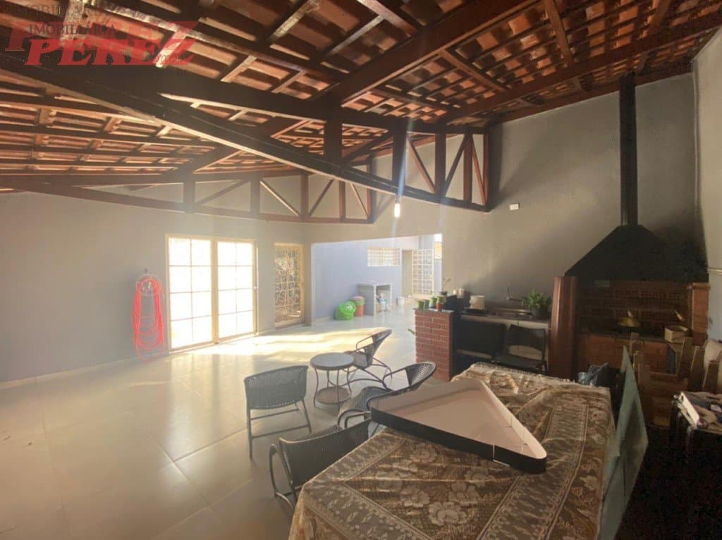 Casa, de 3 quartos, 215 m² à venda no Centro - Londrina/PR - Foto 21