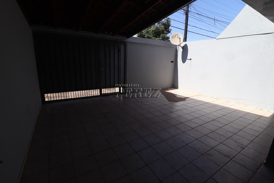 Sobrado para alugar no Jardim Tarumã, região leste de Londrina. - Foto 15