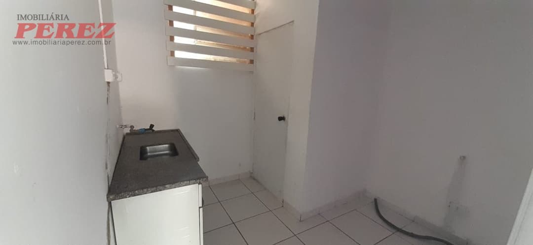 Salas, 27 m² para alugar no Centro - Londrina/PR - Foto 5