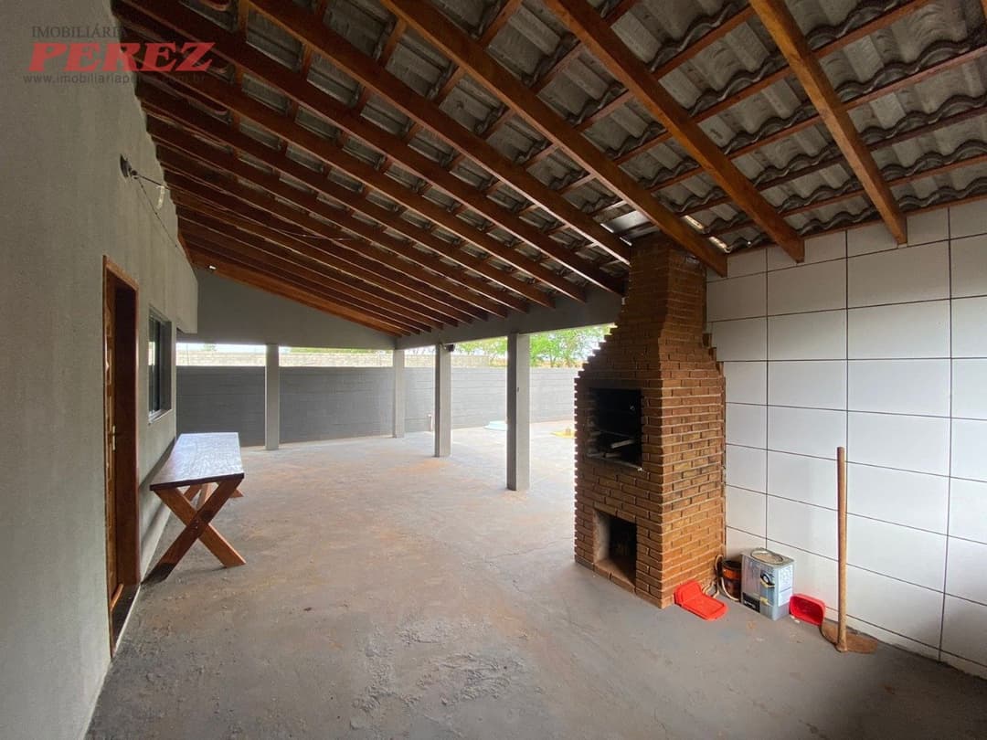 Imóveis Rurais, de 2 quartos, 120 m² à venda no Centro - Sertaneja/PR - Foto 8
