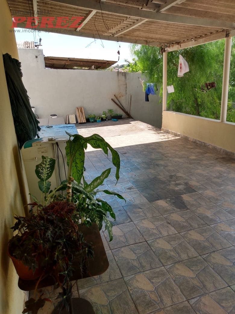Casa à Venda no Bairro Paraíso - 2 Dormitórios e 3 Vagas por um Ótimo Preço! - Foto 15
