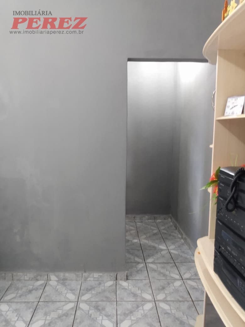 Casa à Venda no Bairro Paraíso - 2 Dormitórios e 3 Vagas por um Ótimo Preço! - Foto 5