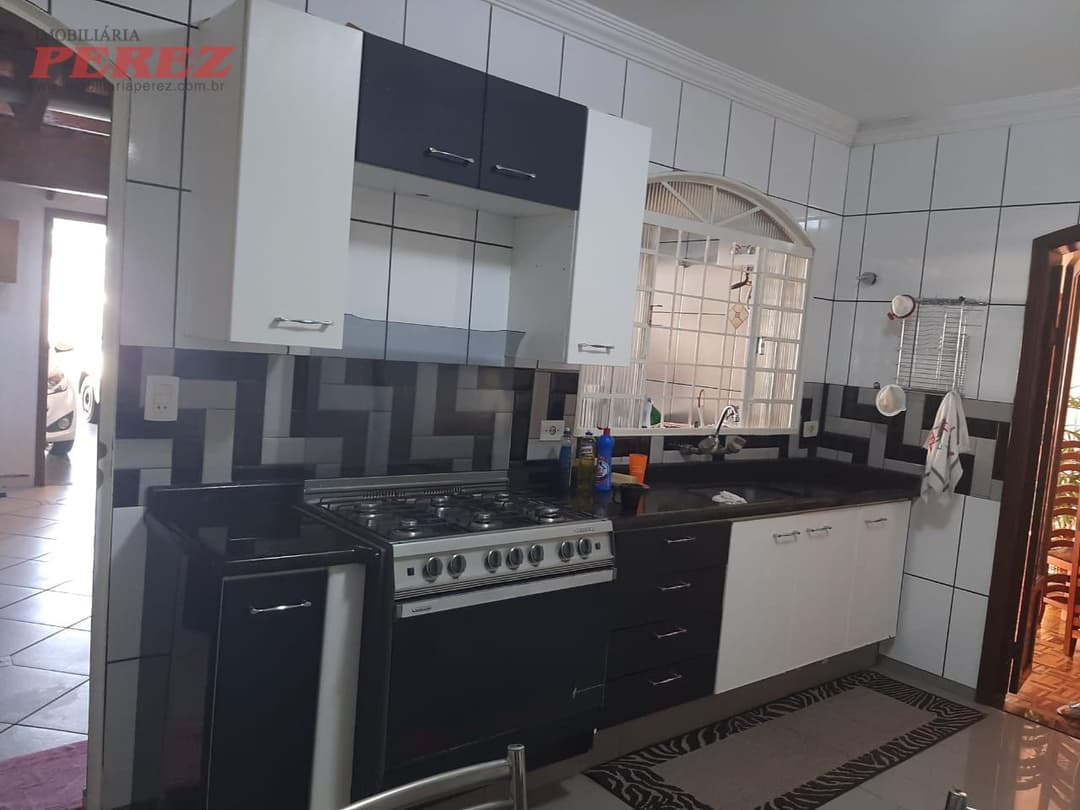 Sobrado, de 3 quartos, 267.5 m² à venda no Coliseu - Londrina/PR - Foto 9