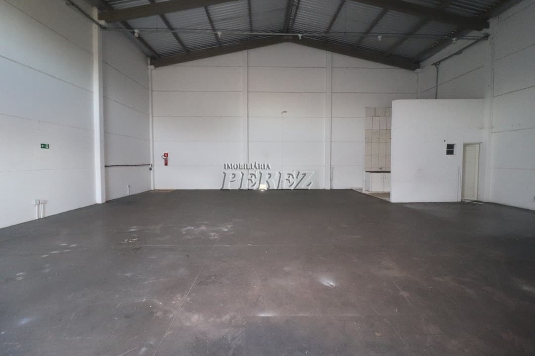 Galpão, 182 m² para alugar no Jardim Vale Azul - Londrina/PR - Foto 1