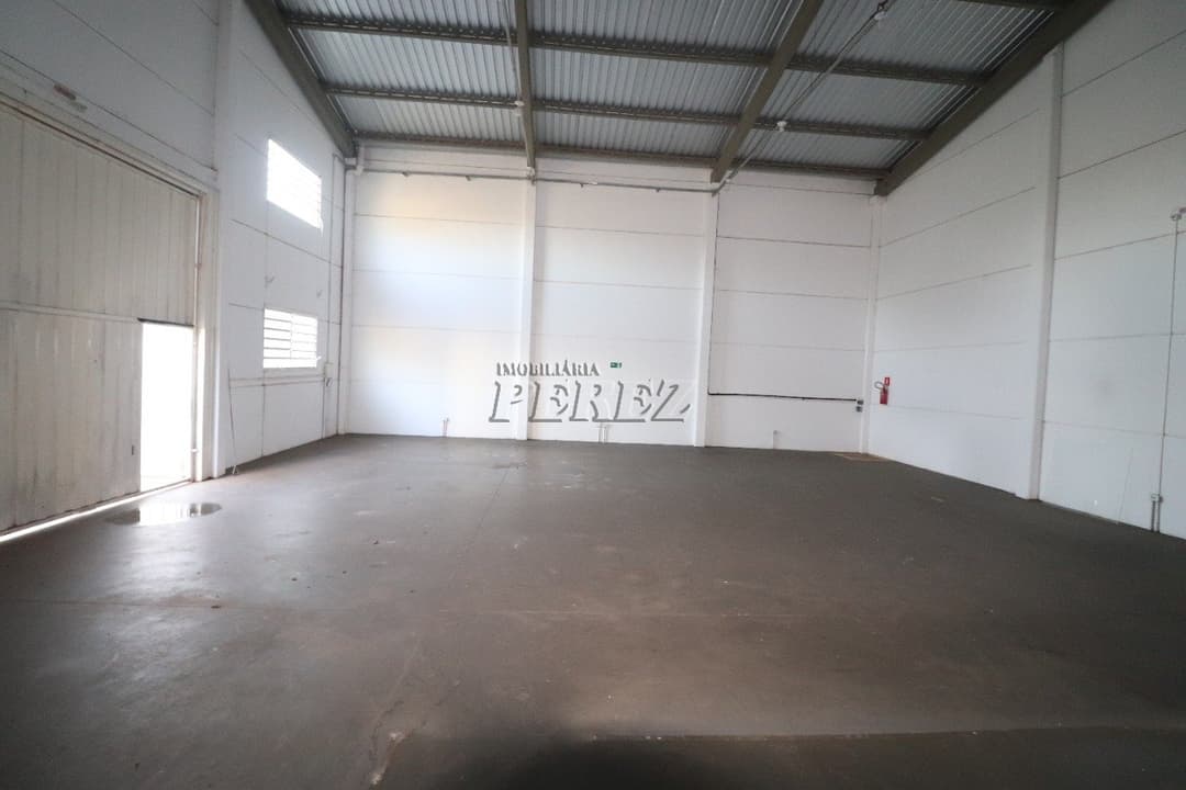 Galpão, 182 m² para alugar no Jardim Vale Azul - Londrina/PR - Foto 4
