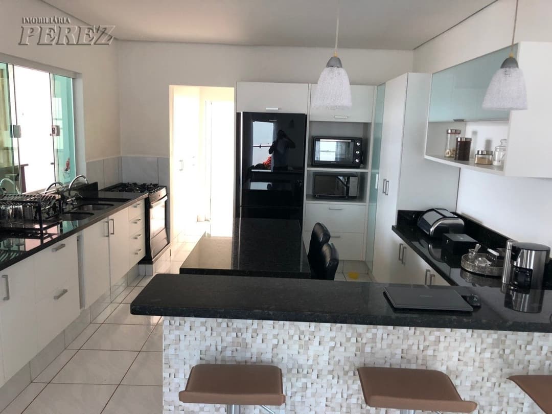 Sobrado, de 4 quartos, 420 m² à venda no Tucano - Londrina/PR - Foto 7