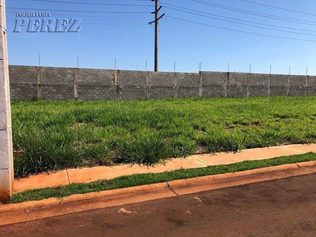 Terrenos no Condomínio Golden Park 2 à venda no Marumbi - Londrina/PR - Foto 0