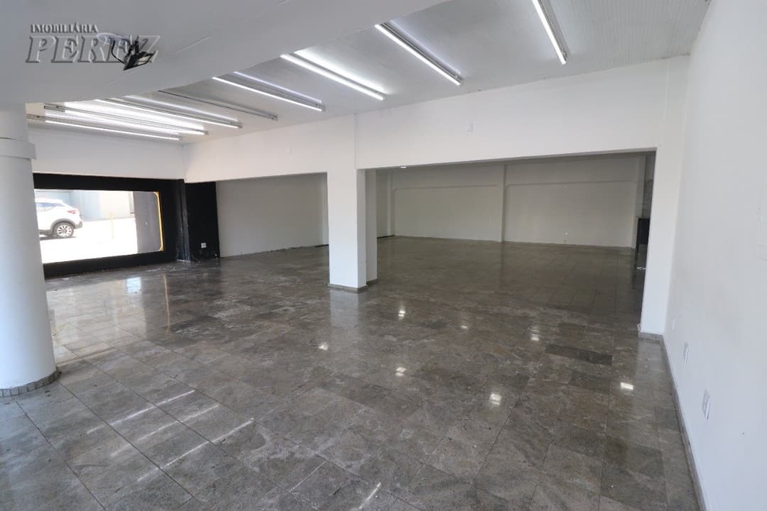 Loja comercial na avenida Juscelino Kubitscheck  esquina  no centro - Foto 1