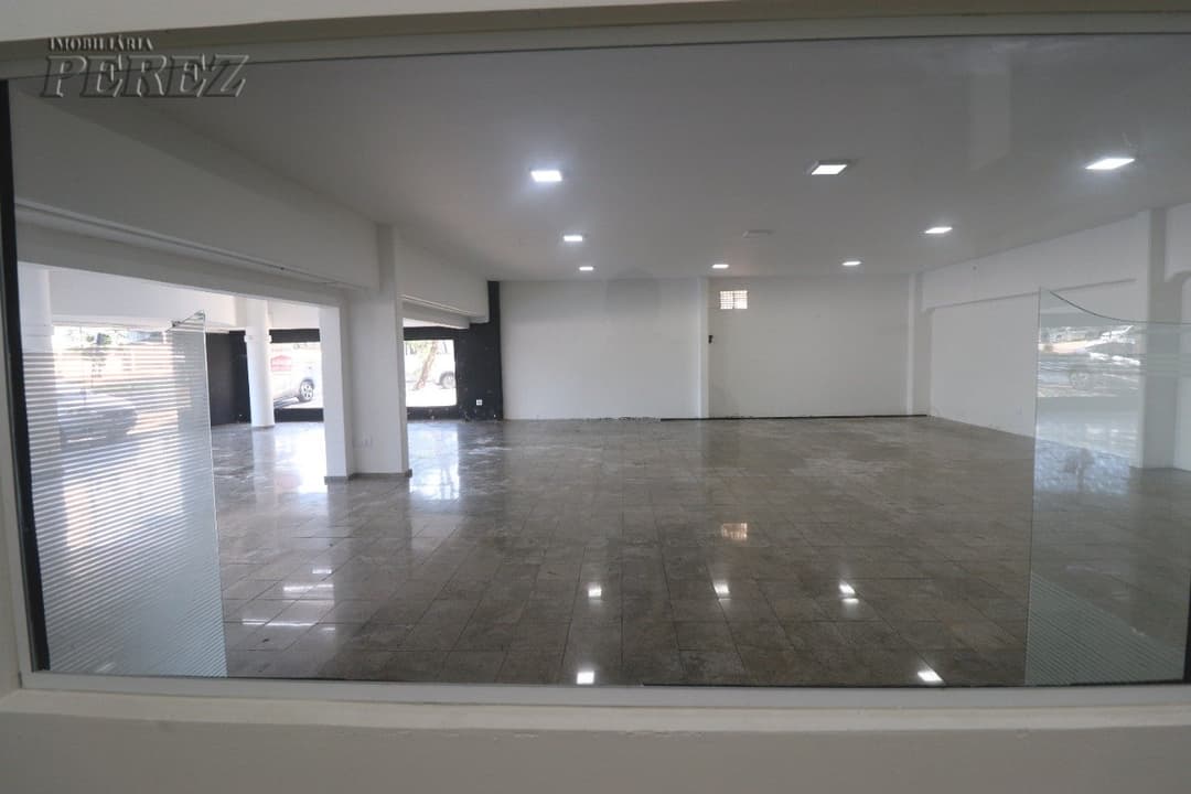 Loja comercial na avenida Juscelino Kubitscheck  esquina  no centro - Foto 0
