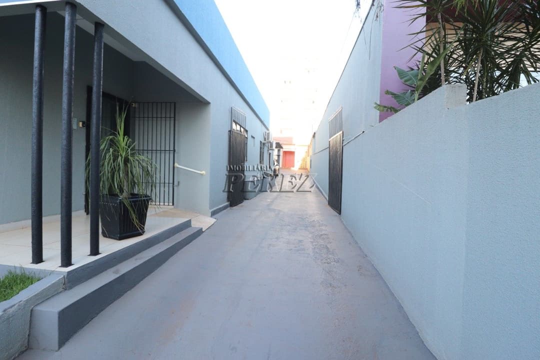 Casa, de 3 quartos, 223 m² à venda no Centro - Londrina/PR - Foto 5