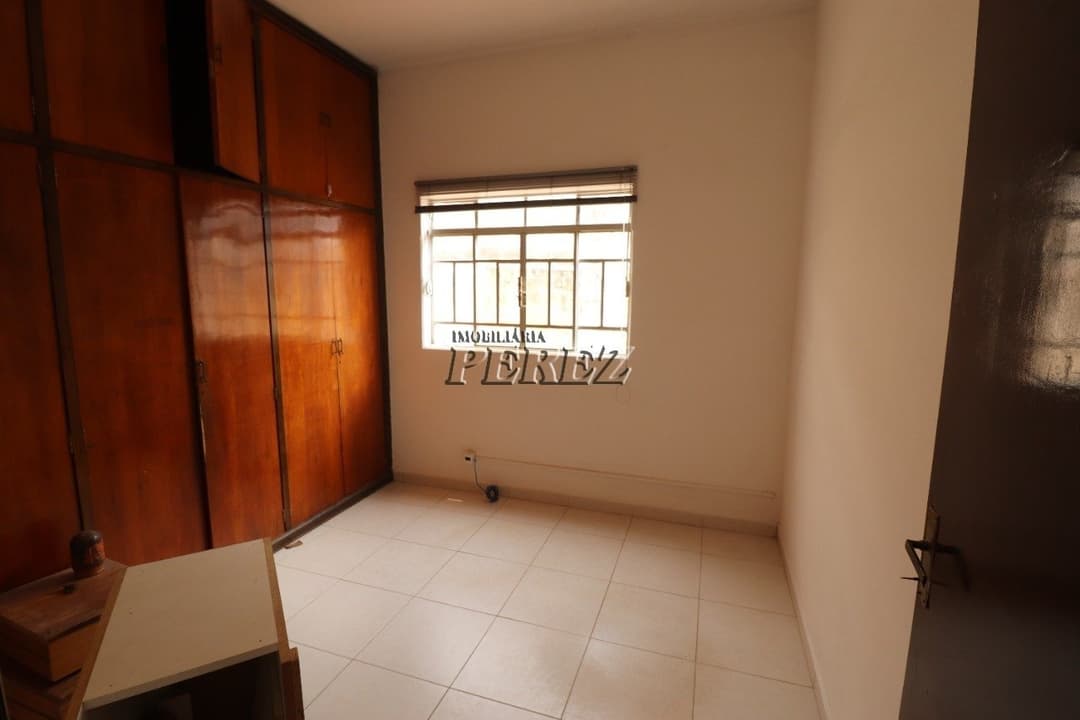 Casa, de 3 quartos, 223 m² à venda no Centro - Londrina/PR - Foto 20