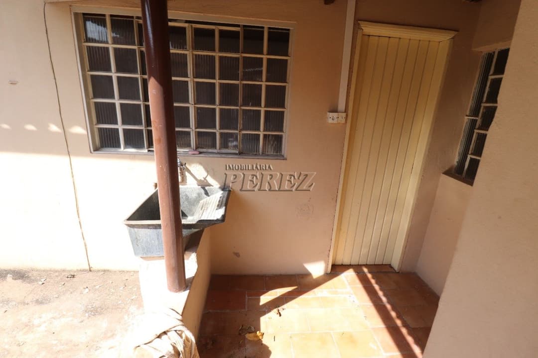 Casa, de 3 quartos para alugar no Conjunto Semiramis Barros Braga - Londrina/PR - Foto 22