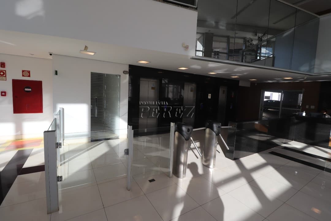 Sala comercial para alugar no Edifício City Hall, no centro de Londrina. - Foto 8