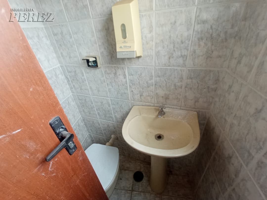 Salas, 40 m² para alugar no Jardim Sumaré - Londrina/PR - Foto 5