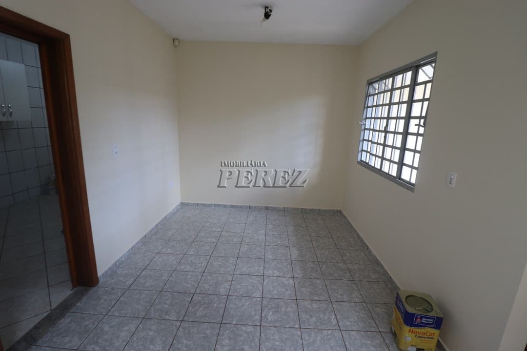 Casa, de 3 quartos para alugar no Oriente - Londrina/PR - Foto 1