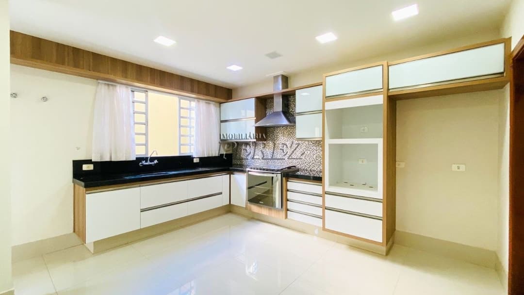 Casa, de 4 quartos, 360 m² para alugar no Parque Residencial Alcântara - Londrina/PR - Foto 13