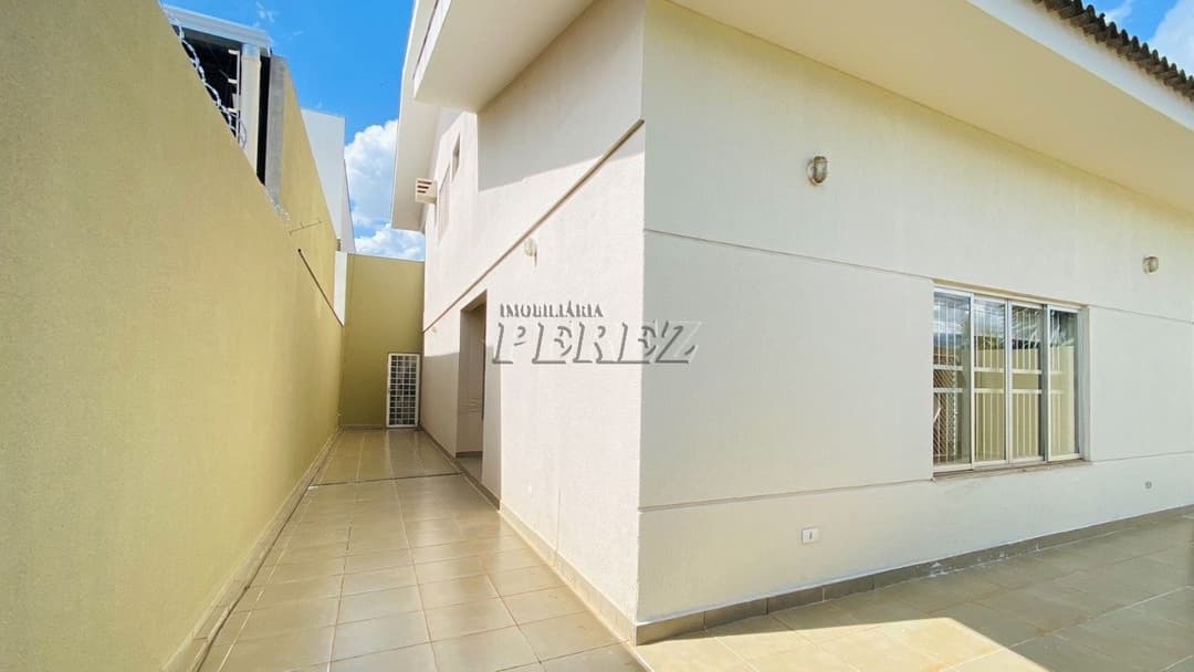 Casa, de 4 quartos, 360 m² para alugar no Parque Residencial Alcântara - Londrina/PR - Foto 4