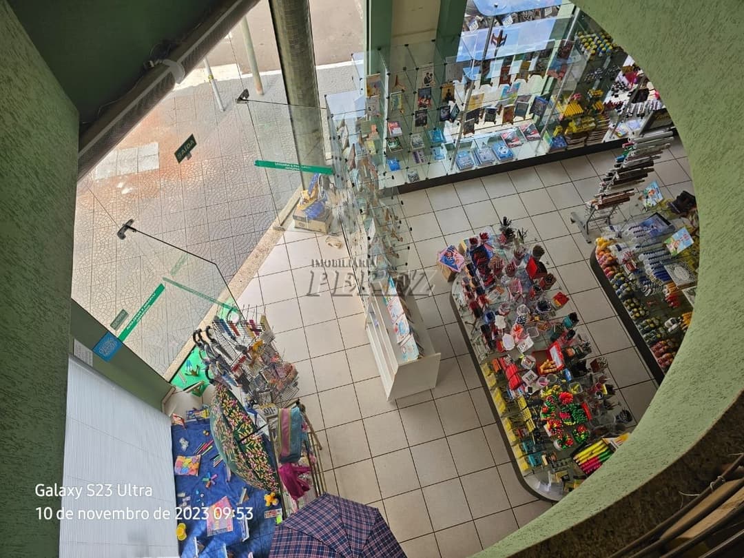 Imóvel comercial e residencial a venda na rua Interventor Manoel Ribas, no centro de  Rolândia . - Foto 18
