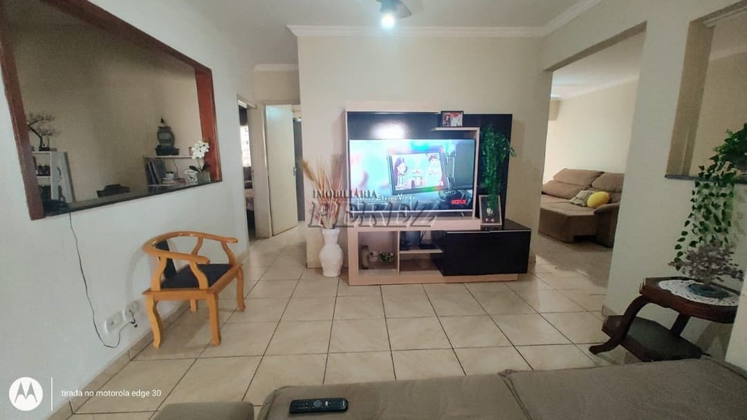 Casa a venda na rua Juracy Huga Cabral Messias, jardim Planalto londrina - Foto 14