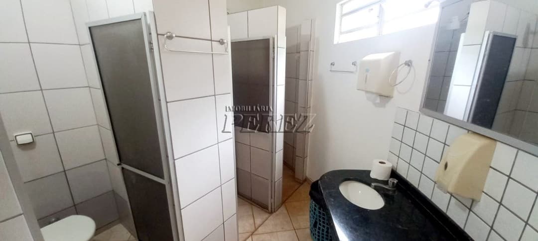 Imóveis Rurais, de 5 quartos, 1000 m² para alugar no Limoeiro - Londrina/PR - Foto 7