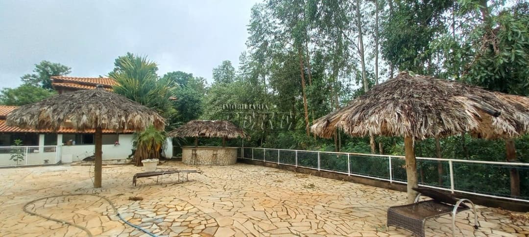 Imóveis Rurais, de 5 quartos, 1000 m² para alugar no Limoeiro - Londrina/PR - Foto 11