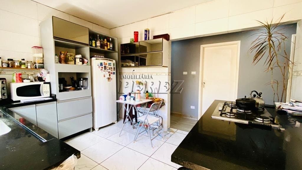 Casa a venda na rua Serra dos Andes, jardim Messiânico londrina - Foto 9