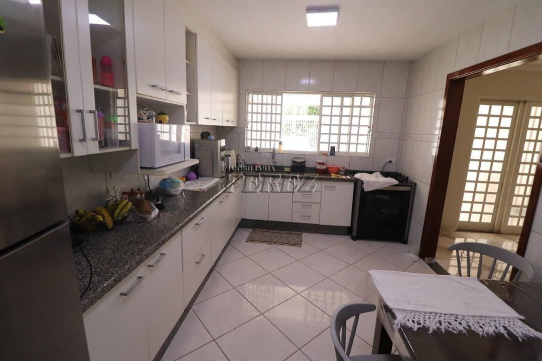 Casa, de 4 quartos, 195 m² à venda no Novo Aeroporto - Londrina/PR - Foto 12