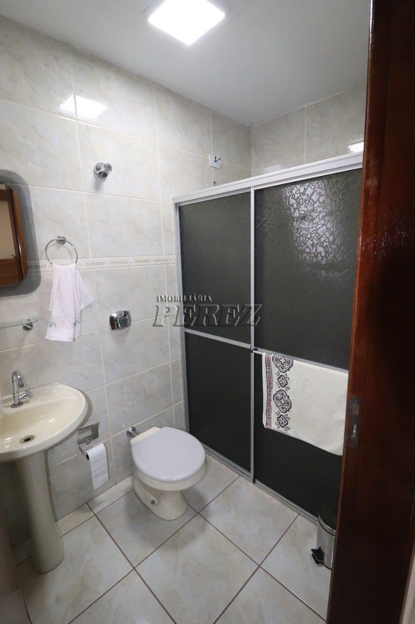 Casa, de 4 quartos, 195 m² à venda no Novo Aeroporto - Londrina/PR - Foto 17