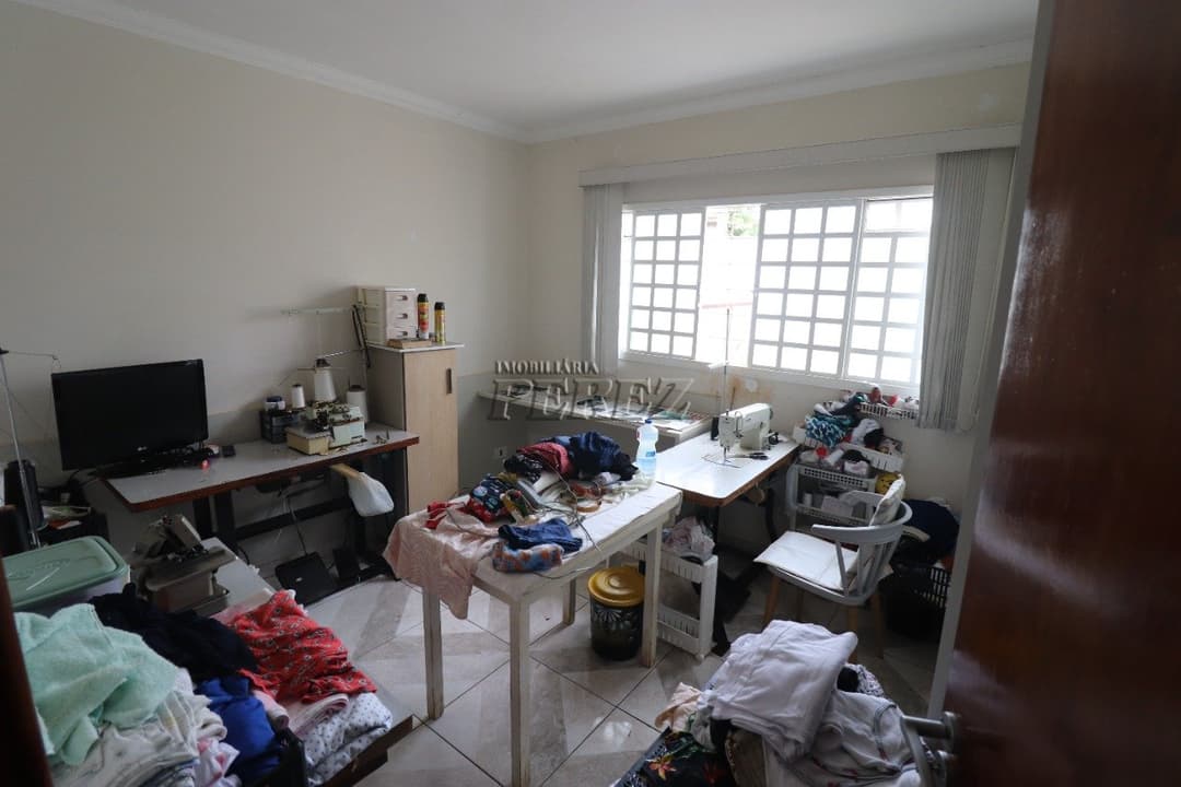 Casa, de 4 quartos, 195 m² à venda no Novo Aeroporto - Londrina/PR - Foto 20