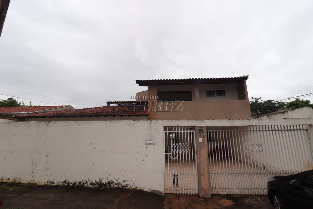 Casa, de 4 quartos, 195 m² à venda no Novo Aeroporto - Londrina/PR - Foto 0
